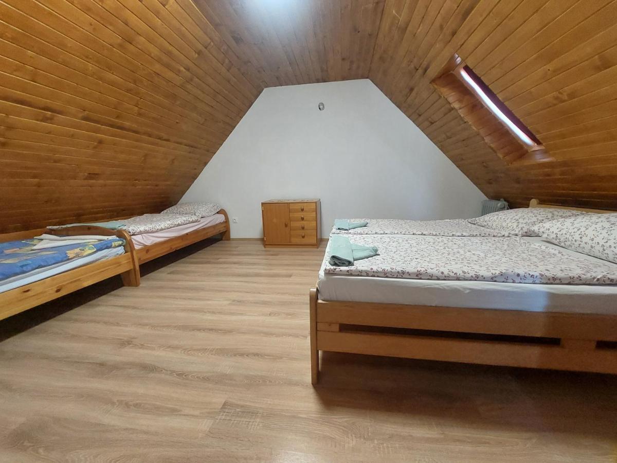 Orban Nyaralohaz Villa Kovagoors Eksteriør bilde