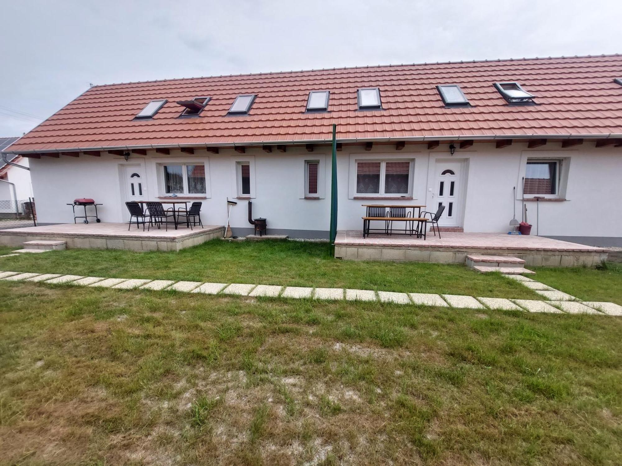 Orban Nyaralohaz Villa Kovagoors Eksteriør bilde